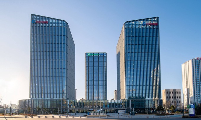 Qingdao Hotel | Eco-Friendly Comfort at Holiday Inn Express Qingdao