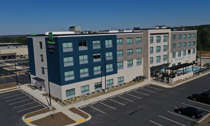Richburg Hotel | Top-Rated Holiday Inn Express Richburg with Pool & Breakfast