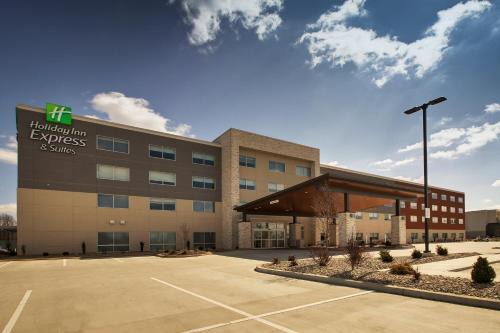 Mount Vernon Hotel | Explore Mount Vernon at Holiday Inn Express & Suites