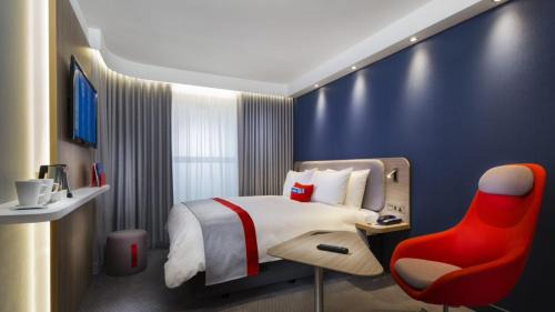 Saint-Nazaire Hotel | Oceanfront Comfort at Holiday Inn Express Saint-Nazaire