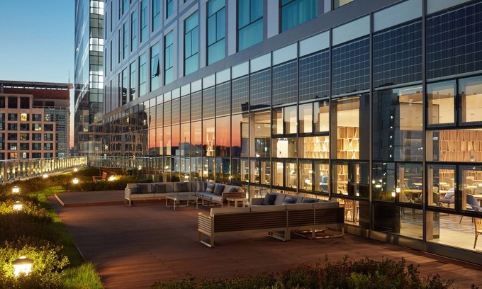 Mapo Hotel | Eco-Friendly Holiday Inn Express Seoul Hongdae - 9/10 Rated