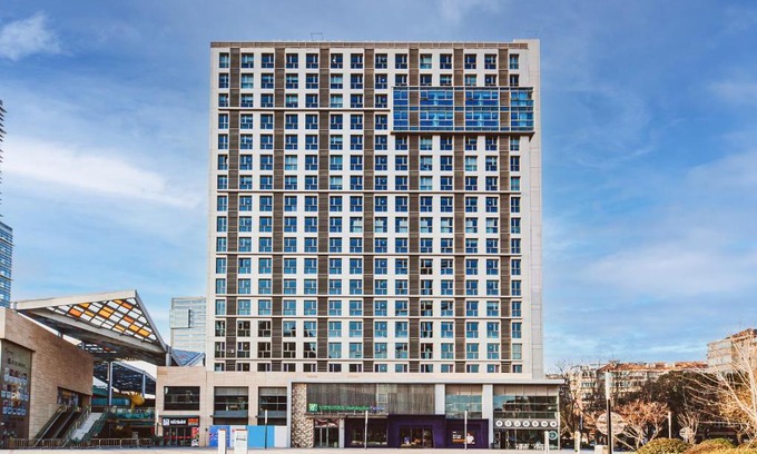 Baoshan Hotel | Discover Holiday Inn Express Shanghai Baoyang: Family-Friendly Stay