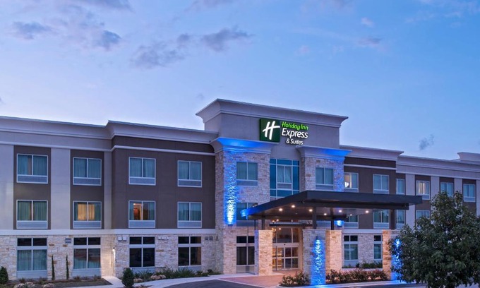Rock Harbour Hotel | Relax at Holiday Inn Express & Suites Austin NW - Top Rated Stay