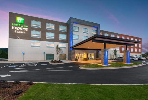 Gainesville Hotel | Discover Holiday Inn Express & Suites Gainesville - Lake Lanier