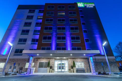 Jersey City Hotel | Family-Friendly Stays at Holiday Inn Express Jersey City