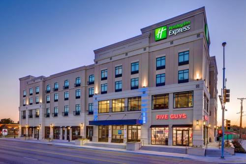 Rosedale Hotel | Book Your Stay at Holiday Inn Express & Suites Kansas City