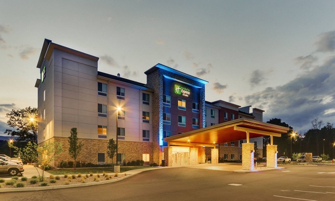 Saugerties Hotel | Discover Holiday Inn Express & Suites Saugerties - Hudson Valley