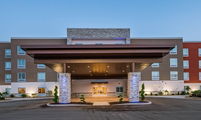 Saint Marys  Saint Joseph County Hotel | Relaxing Holiday Inn Express & Suites Near South Bend Casino