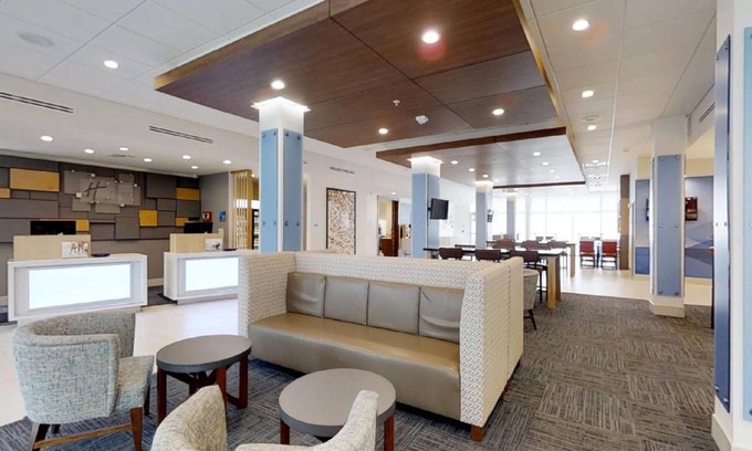 Chalmette Hotel | Discover Holiday Inn Express & Suites Chalmette - New Orleans