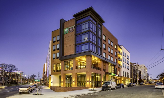 Wilmore Hotel | Top-Rated Holiday Inn Express & Suites in Charlotte, NC