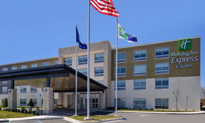 Southgate Hotel | Eco-Friendly Holiday Inn Express & Suites Southgate Near Detroit