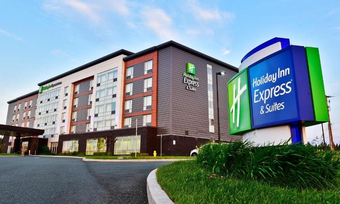 Terra Nova Hotel | Modern Comfort at Holiday Inn Express St. John's Airport