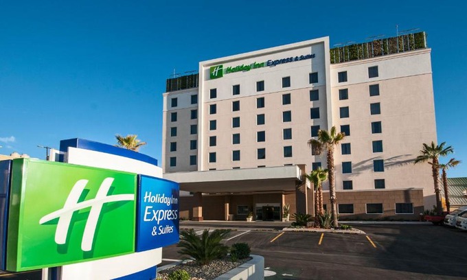 Chihuahua Hotel | Guest-Favorite Holiday Inn Express Chihuahua with Breakfast