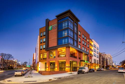 Wilmore Hotel | Discover Holiday Inn Express & Suites - Charlotte South End