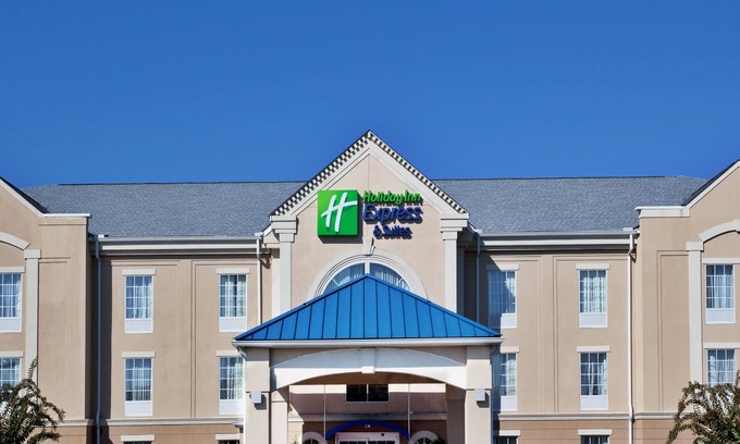 Orangeburg Hotel | Comfortable Stay at Holiday Inn Express & Suites Orangeburg