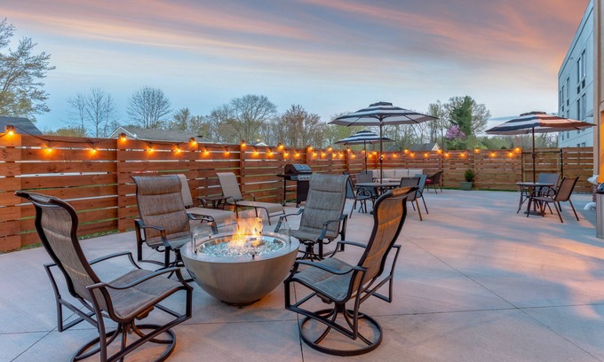 Scottsburg Hotel | Discover Comfort at Holiday Inn Express & Suites Scottsburg