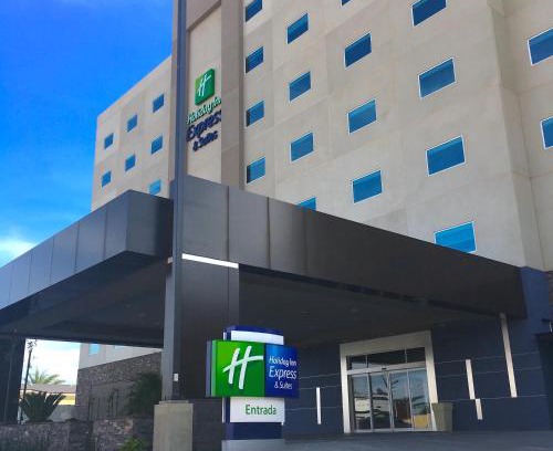Mexicali Hotel | Modern Holiday Inn Express & Suites Mexicali with Pool Access