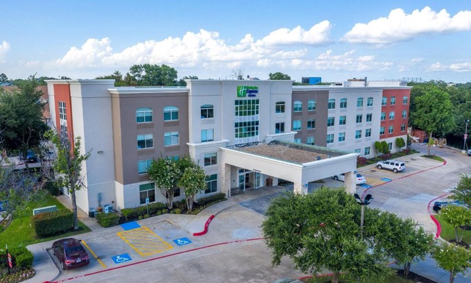 North Arlington Hotel | Discover Comfort at Holiday Inn Express Arlington North