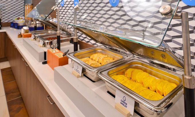 Laurel Hotel | Discover Holiday Inn Express Nokomis: Guest Rated 9.6/10