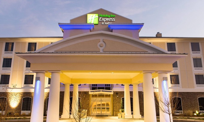 Aiken Hotel | Aiken's Holiday Inn Express & Suites: High-Rated Comfort