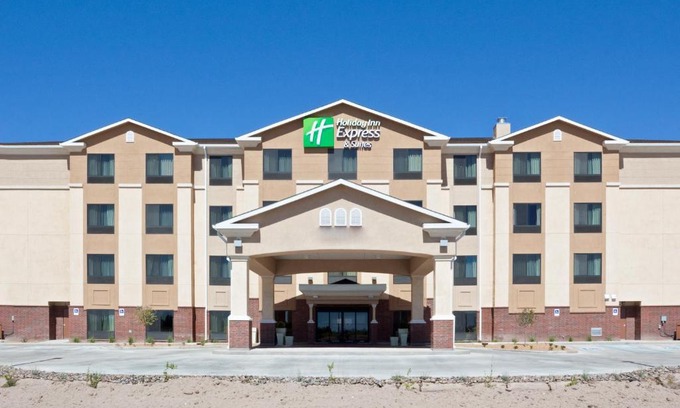 Deming Hotel | Discover Holiday Inn Express & Suites Deming Mimbres Valley