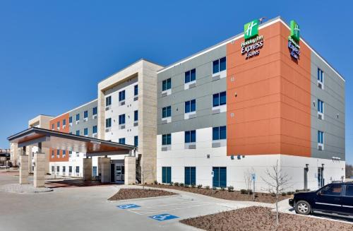 Plano Hotel | Guest Rated: Holiday Inn Express & Suites Plano East