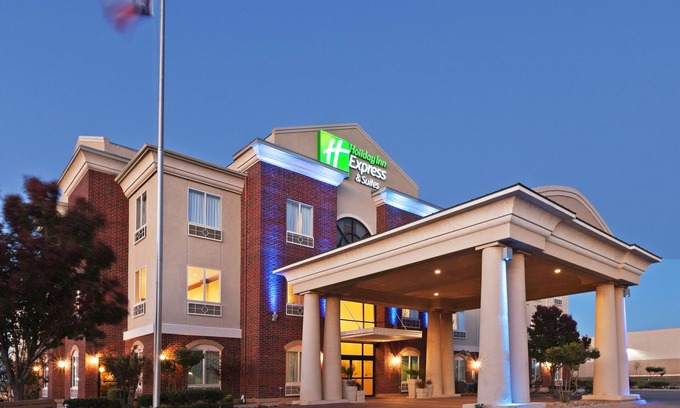Abilene Hotel | Comfortable Stay at Holiday Inn Express with Family Amenities