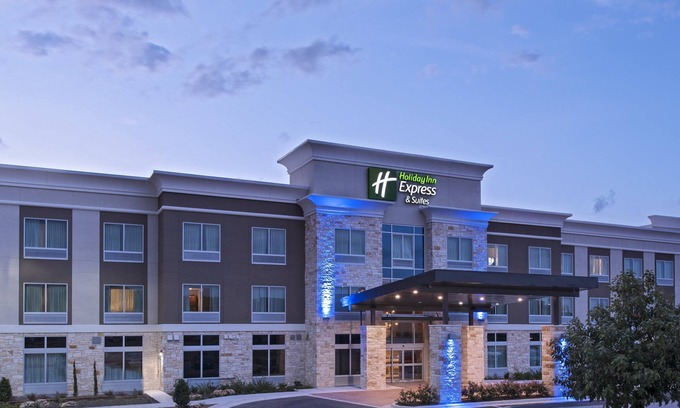 Grandview Hills Hotel | Experience Comfort at Holiday Inn Express & Suites Austin NW