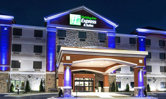 Elkton Hotel | Discover Holiday Inn Express & Suites Elkton - University Area