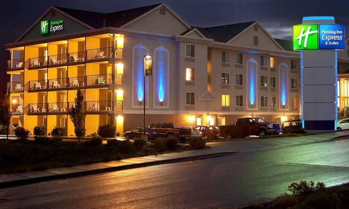 South Richland Hotel | Experience Holiday Inn Express & Suites Richland, Guest Rated 9/10