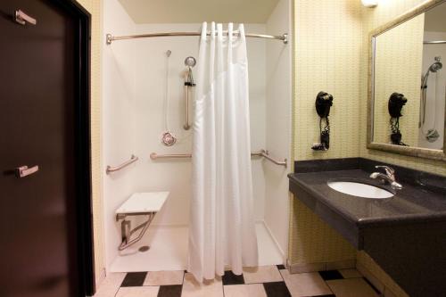 South Tulsa Hotel | Discover Holiday Inn Express Tulsa South Bixby, Pet Friendly Hotel