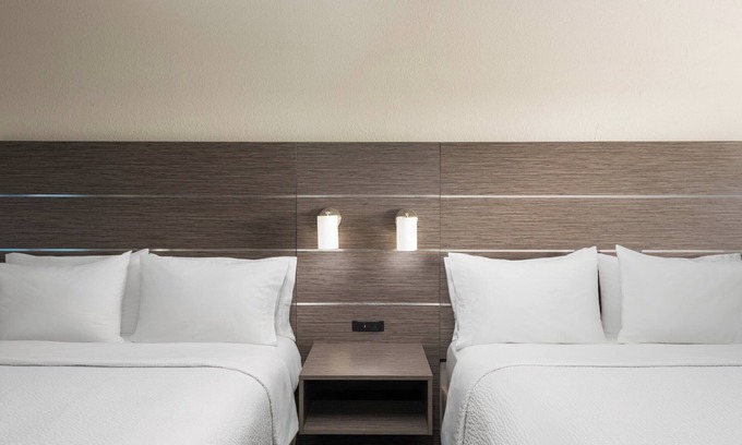Boynton Beach Hotel | Comfortable Stay at Holiday Inn Express Boynton Beach West