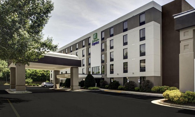 Mechanicsville Hotel | Comfortable Stay at Holiday Inn Express Richmond-Mechanicsville