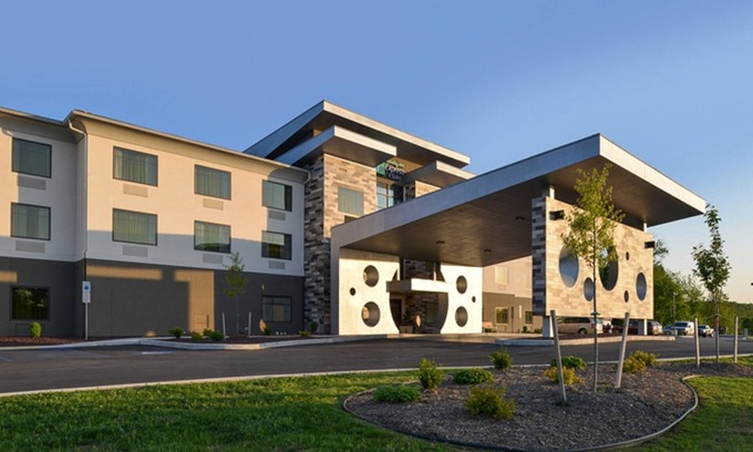 Shippensburg Hotel | Top-Rated Holiday Inn Express & Suites Shippensburg Awaits
