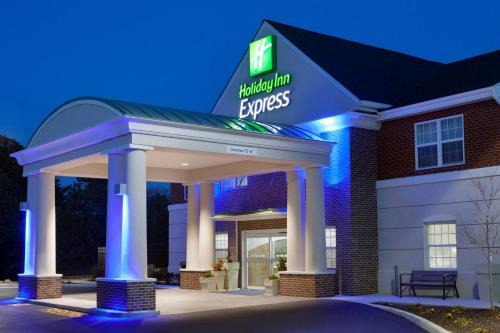 Lightfoot Resort | Discover Holiday Inn Express Williamsburg North: Family-Friendly Stay