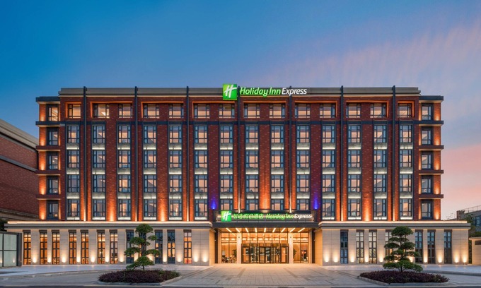 Yixing Hotel | Explore Comfort at Holiday Inn Express Yixing, IHG Hotel