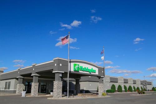 Fargo Hotel | Discover Holiday Inn Fargo: Family-Friendly Amenities Await