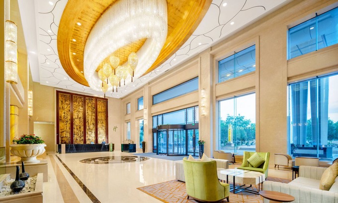 Nanhai Hotel | Discover Holiday Inn Foshan Nanhai Central: Family-Friendly Stay