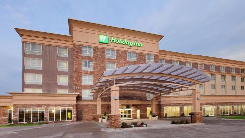 Garland Hotel | Comfortable Stay at Holiday Inn Garland with Great Amenities