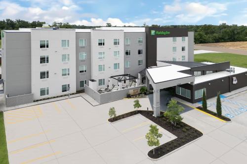 Gonzales Hotel | Pet-Friendly Stay at Best Western Plus Executive Residency