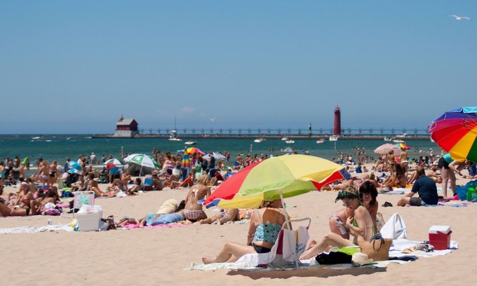 Spring Lake Hotel | Experience Comfort at Holiday Inn Grand Haven-Spring Lake