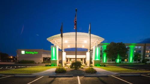 Greenville Hotel | Discover Holiday Inn Greenville: Family-Friendly Comfort