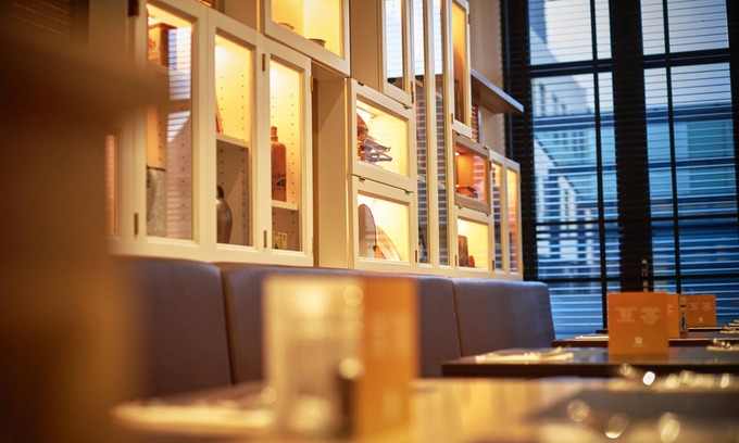 Hasselt Hotel | Inviting Holiday Inn Hasselt: Family-Friendly & Accessible Stay