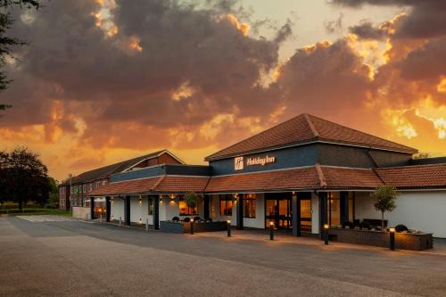 High Wycombe Hotel | Comfortable Stay at Holiday Inn High Wycombe, IHG Hotel