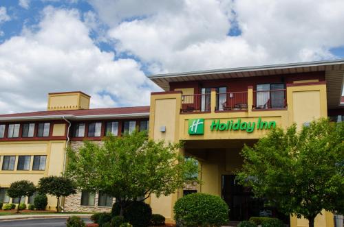 Pewaukee Hotel | Experience Comfort at Holiday Inn Pewaukee-Milwaukee West