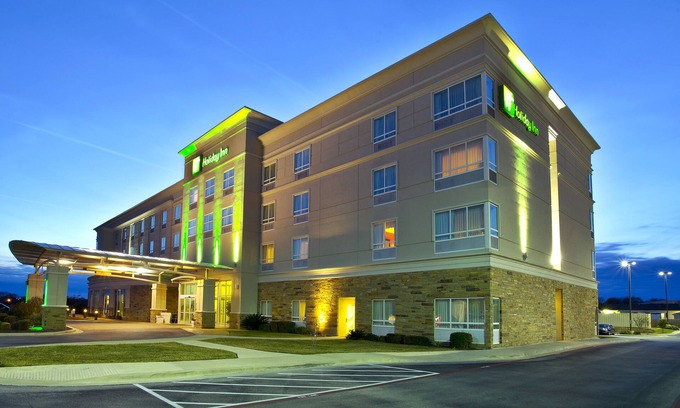 Killeen Hotel | Relaxing Retreat at Holiday Inn Killeen Fort Hood, IHG Hotel