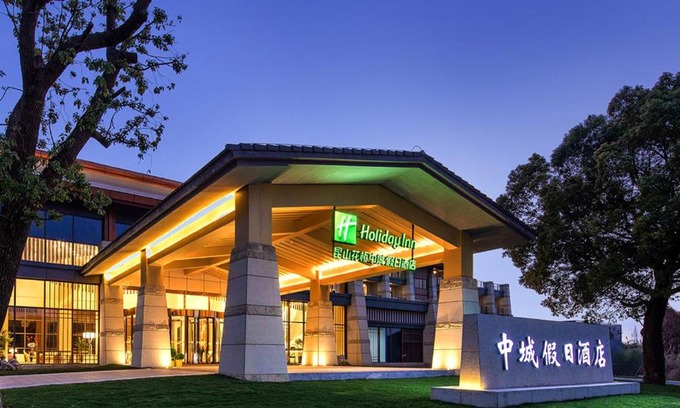 Kunshan Hotel | Stay at Holiday Inn Kunshan Huaqiao: Family-Friendly Comfort