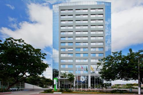 Manaus Hotel | Discover Holiday Inn Manaus: Pet-Friendly & Ocean Views