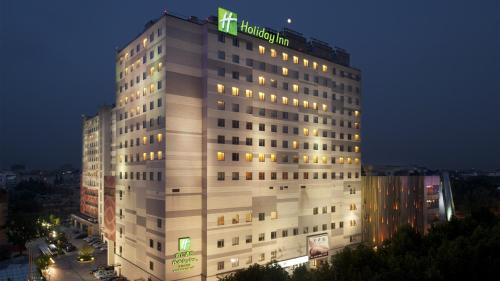 Fuzimiao Area Hotel | Elegant Holiday Inn Nanjing Aqua City with Spa & Pool