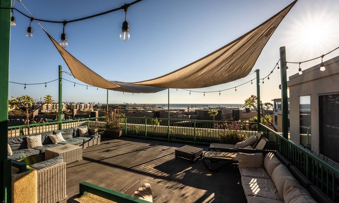 Oceanside Hotel | Relax at Holiday Inn Oceanside Camp Pendleton Area, IHG